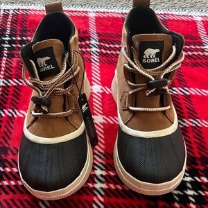 Sorel Kids Shoes in Brown and Black